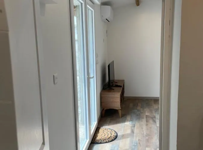 Studio 23 M2+wifi +parking Prive أولينز