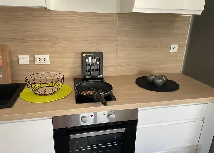 Studio 23 M2+wifi +parking Prive