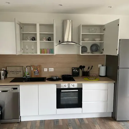 Studio 23 M2+wifi +parking Privé *