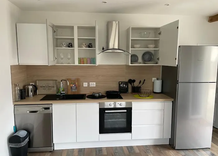 Studio 23 M2+wifi +parking Privé *