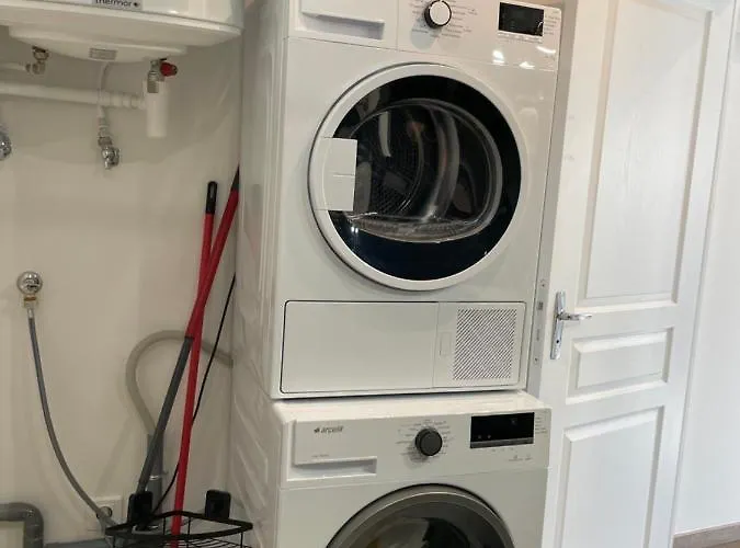 Studio 23 M2+wifi +parking Privé Appart hôtel *